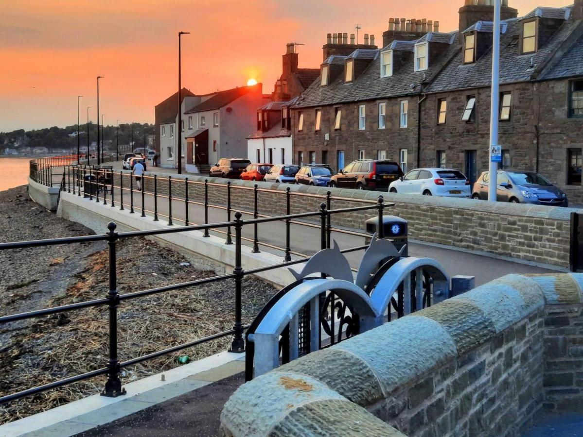 The Colours Riverside Apartment With Garden Broughty Ferry Eksteriør billede